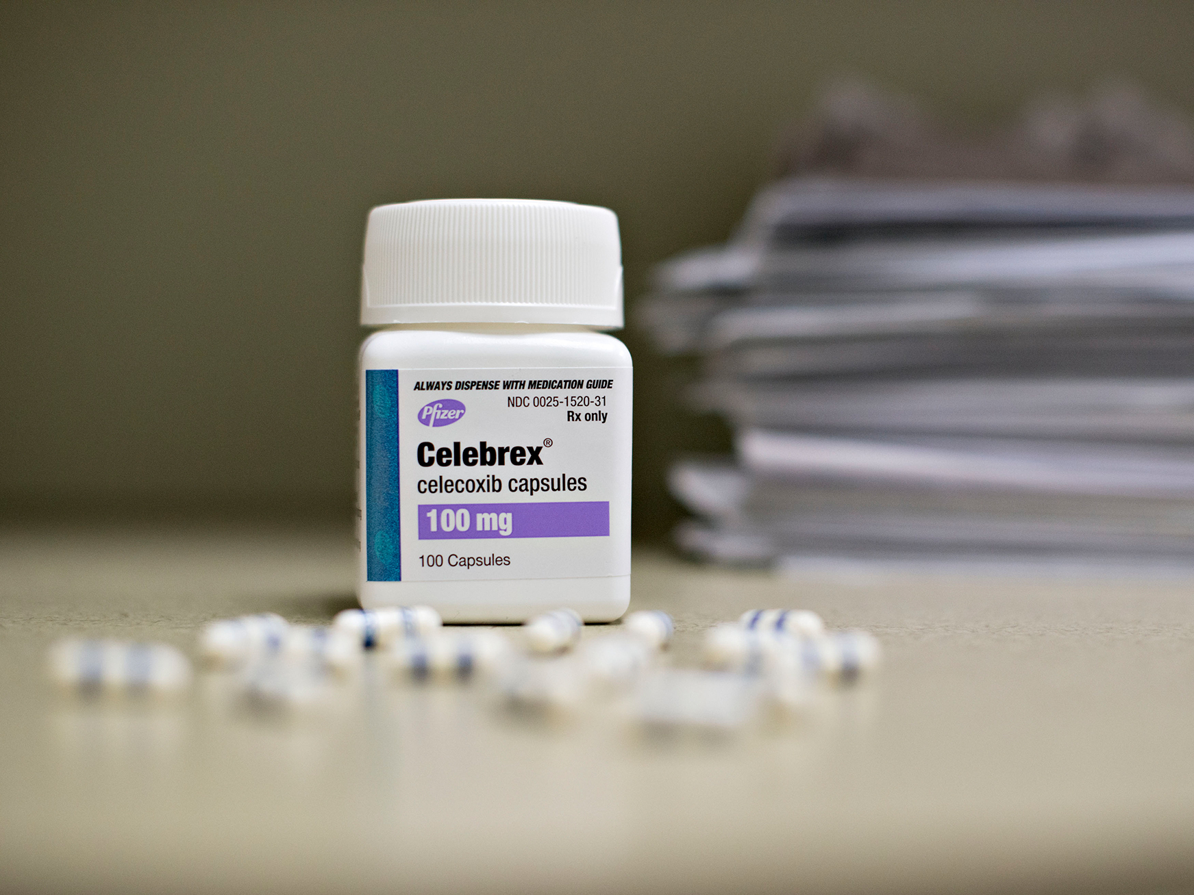 Can tramadol 50mg be taken with celecoxib 200mg